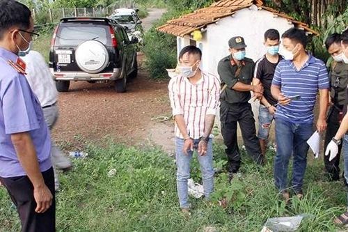 Bất ngờ 'gói bánh' bị ném đầu cầu Sông Bé