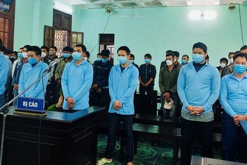 Đắk Lắk: Nhận hối lộ của lâm tặc, 2 sếp Kiểm lâm lĩnh hơn 14 năm tù