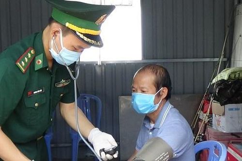 Huy động hàng trăm ngư dân tìm kiếm thuyền viên mất tích