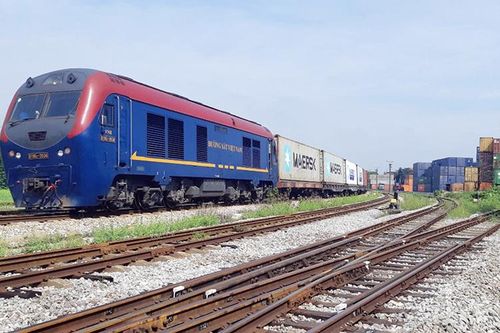 Gỡ 'rào cản', thúc đẩy tăng trưởng hàng hóa đường sắt liên vận