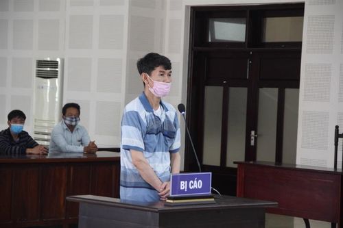 Cựu quân nhân lừa 'chạy việc'
