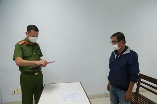Khởi tố đối tượng bán đất của người khác