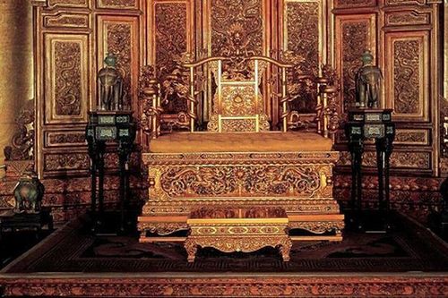 Bí ẩn lời nguyền khiến ngai vàng trong Tử Cấm Thành 'bất khả xâm phạm'