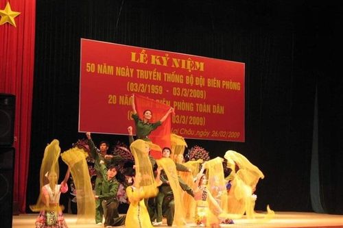 Nghệ sĩ người Hà Nhì đam mê với chất liệu dân gian dân tộc