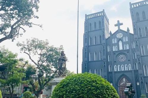 Người dân nói gì về việc tu sửa Nhà thờ Lớn Hà Nội?