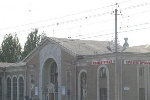 RT: Nhà ga ở Donbass trúng tên lửa, hàng chục người nghi thiệt mạng