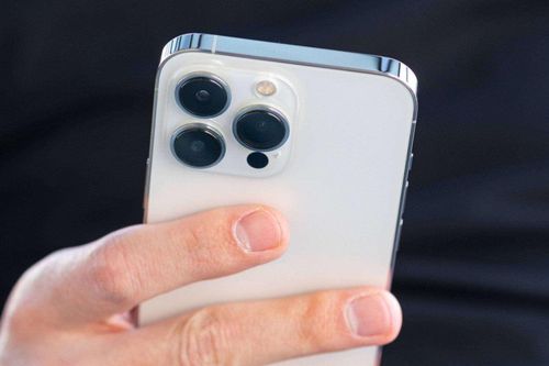 iPhone 15 sẽ trang bị ống kính tiềm vọng cho khả năng zoom quang 5x