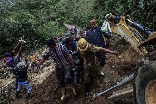 Mưa lũ ở Colombia, nổ khí gas tại Algeria khiến nhiều người thiệt mạng