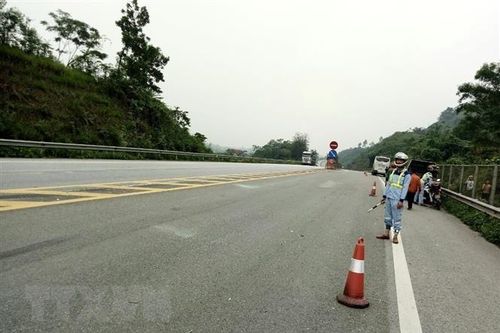 Đảm bảo an toàn giao thông khi sửa chữa cao tốc Nội Bài -Lào Cai