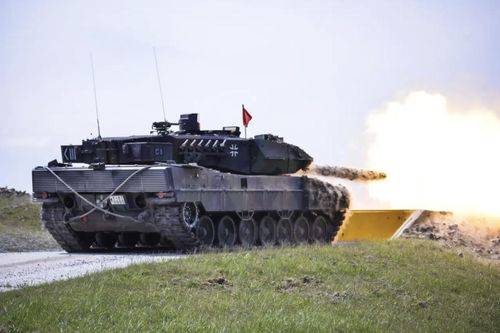 Trì hoãn viện trợ 100 xe tăng cho Ukraine, Đức nói 'không muốn vội vàng đi trước'