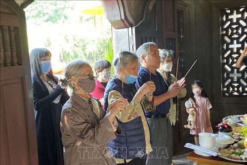 Dâng hương tưởng niệm 140 năm ngày mất Tổng đốc Hoàng Diệu