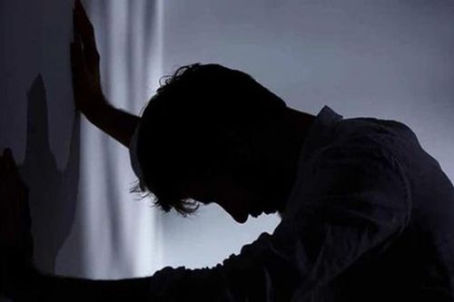 Nam sinh lớp 8 nghi để lại thư tuyệt mệnh rồi tự tử trong nhà bếp