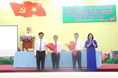 Bầu bổ sung 2 phó Chủ tịch UBND