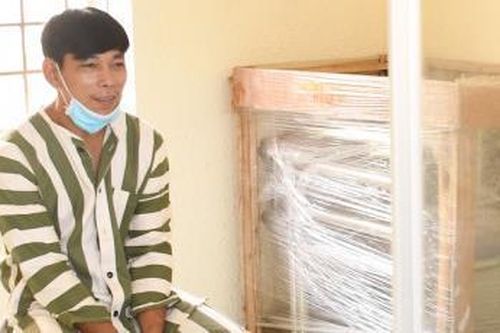 Tên trộm cộm cán với 'tiền án thứ 8'