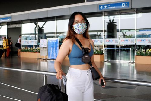 Ga quốc tế Tân Sơn Nhất dần đông khách đi du lịch nước ngoài