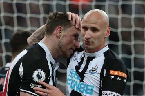 Newcastle nắm ưu thế ở cuộc đua trụ hạng Premier League