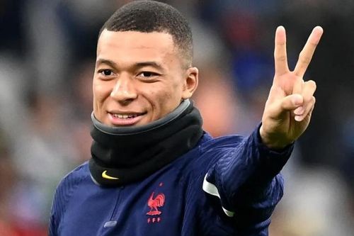 Dani Alves: 'Tôi sẽ đánh cược vào Mbappe thay vì Haaland'