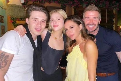 Brooklyn Beckham quây quần bên gia đình trước ngày cưới