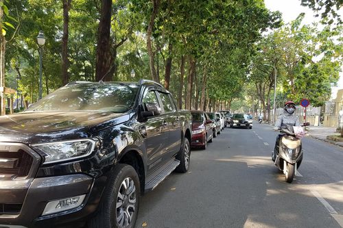 Đề xuất thu phí đỗ ôtô thêm 23 tuyến đường ở TP.HCM