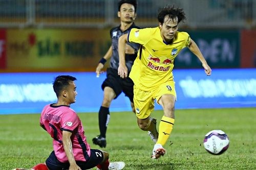 HLV Kiatisuk: 'HAGL may mắn mới thắng Hà Tĩnh'