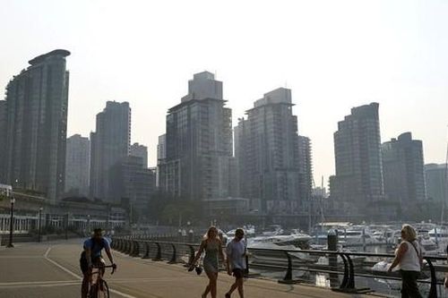 Canada cấm người nước ngoài mua nhà