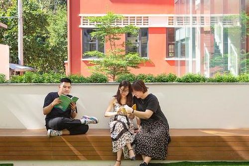 Nghề review: Một công mấy việc, lợi hại mấy đường