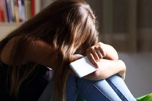 Nữ sinh tự sát nhiều hơn nam sinh, dấu hiệu cảnh báo cha mẹ đừng bỏ qua