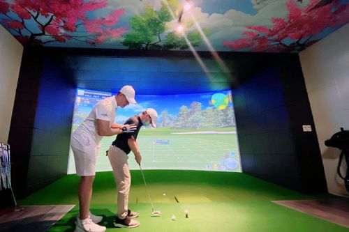 Giải 'cơn nghiện': Cú swing từ Việt Nam, nhìn bóng bay sang sân golf bên Nhật