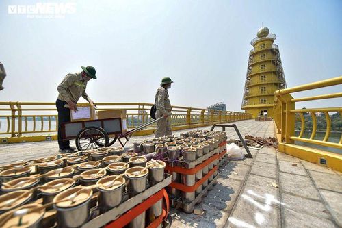 Trận địa pháo hoa tại lễ hội Đền Hùng 2022 trước giờ khai hỏa
