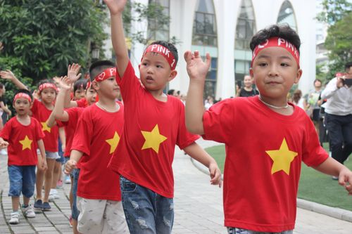 Phụ huynh, giáo viên vui mừng khi Hà Nội mở cửa trường mầm non
