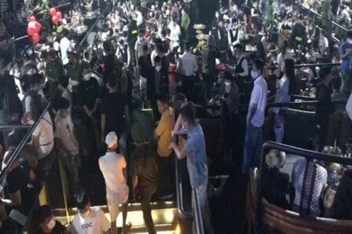 Gần 100 'dân bay' dương tính ma túy tại quán bar