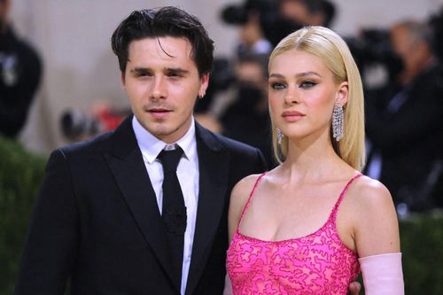 Hôn lễ của Brooklyn Beckham và sự trở lại của những siêu đám cưới