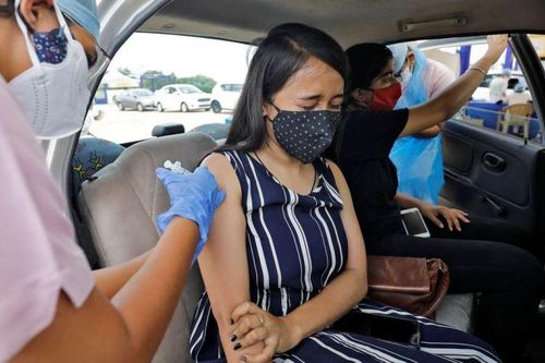 Giá vaccine phòng Covid-19 ở Ấn Độ giảm mạnh
