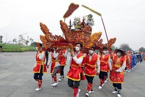 Linh thiêng lễ rước kiệu về Đền Hùng