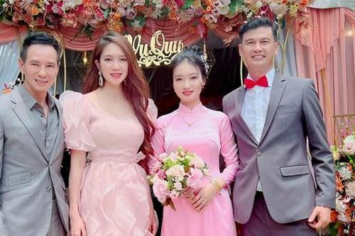 Tiết Cương âm thầm cưới vợ ở tuổi 49