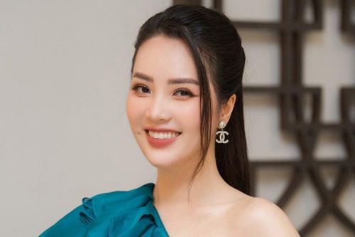 Á hậu Thụy Vân chi hơn nửa tỷ đồng tiền học mỗi năm cho con