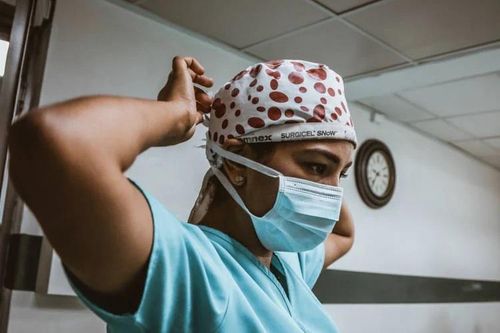 Người phụ nữ giả mạo bác sĩ chuyên khoa suốt 3 năm