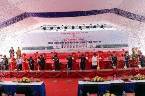 Chủ tịch nước Nguyễn Xuân Phúc dự Lễ khởi công Nhà văn hóa nghệ thuật tỉnh Phú Thọ