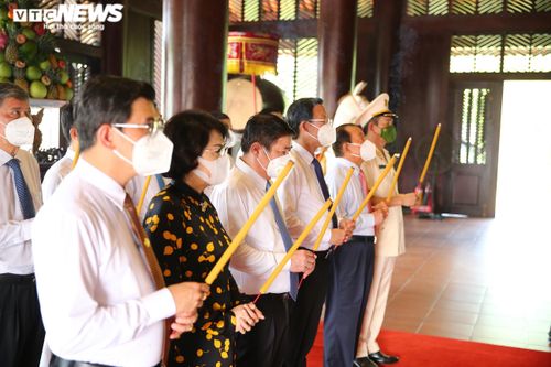 TP.HCM: Dâng hương tưởng nhớ các Vua Hùng