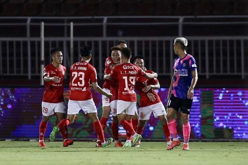 Mạnh tay loại Bùi Tiến Dũng và nhóm cầu thủ bỏ tập, CLB TP.HCM thua Sài Gòn FC