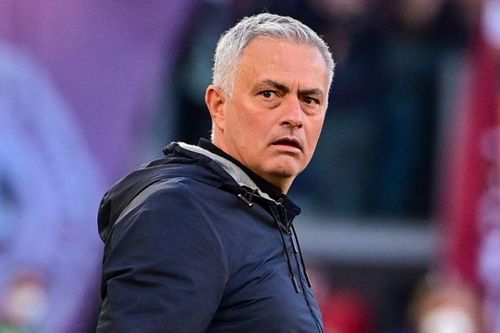 Thầy trò Mourinho lội ngược dòng ở phút 85