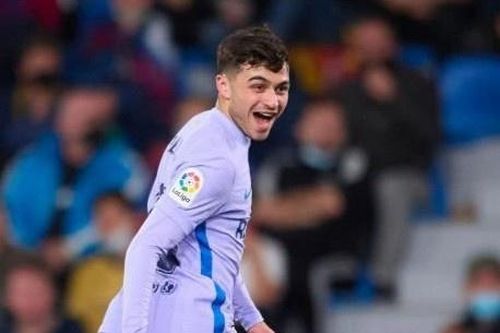 Barca thắng ở phút bù giờ trong ngày chịu 3 quả phạt đền