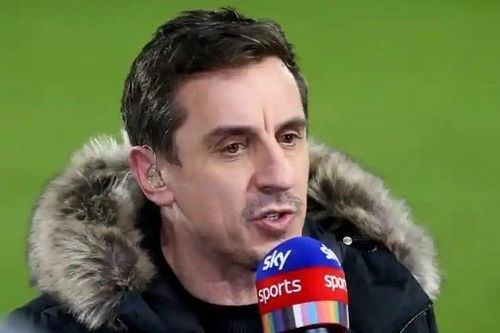 Gary Neville hạ thấp MU