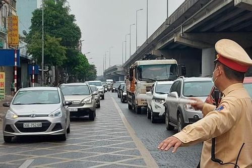 Sẵn sàng phương án xuyên đêm chống ùn tắc tại cửa ngõ Thủ đô