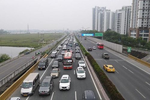 Các tuyến đường cửa ngõ Thủ đô ùn tắc kéo dài