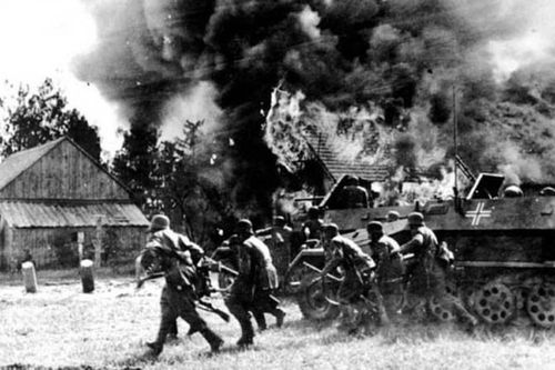 Mở chiến dịch tấn công Liên Xô, trùm Hitler hung hăng thế nào?