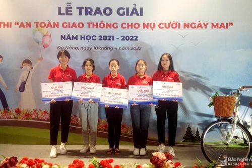 Học sinh Nghệ An đoạt 2 giải Nhất Hội thi An toàn giao thông cho nụ cười ngày mai