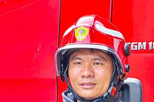 Chủ tịch nước biểu dương Cảnh sát PCCC cứu nhiều người đuối nước