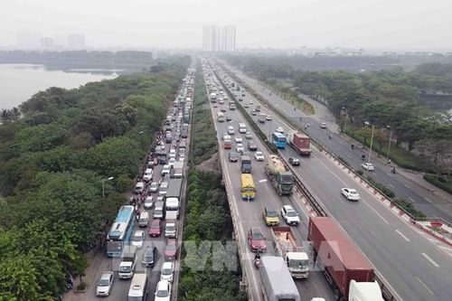 Cửa ngõ Hà Nội ùn tắc trong ngày cuối kỳ nghỉ lễ Giỗ Tổ Hùng Vương