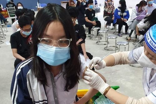 Cả nước có hơn 11,8 triệu trẻ từ 5 đến dưới 12 tuổi tiêm vắc-xin phòng Covid-19